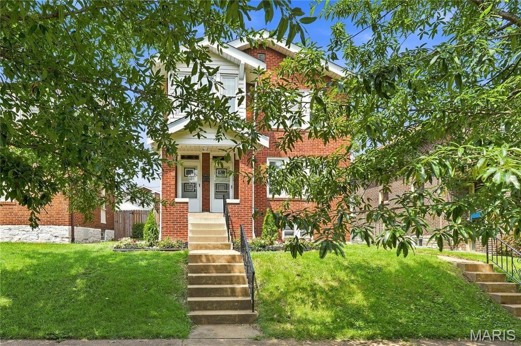 4945 Sutherland