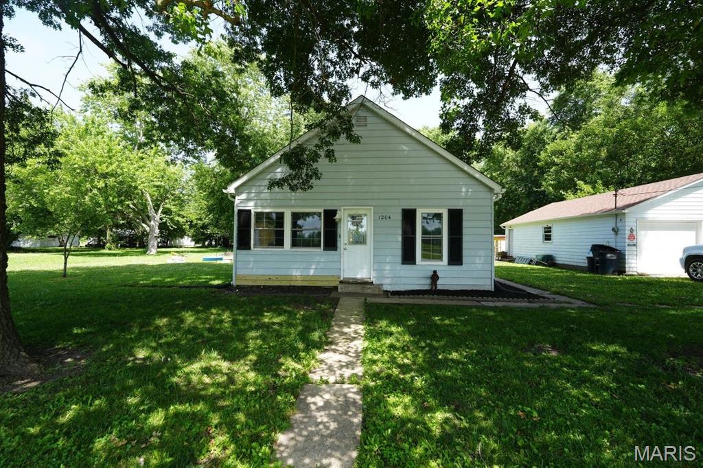 1204 Williamson Avenue, Williamson, IL, 62088