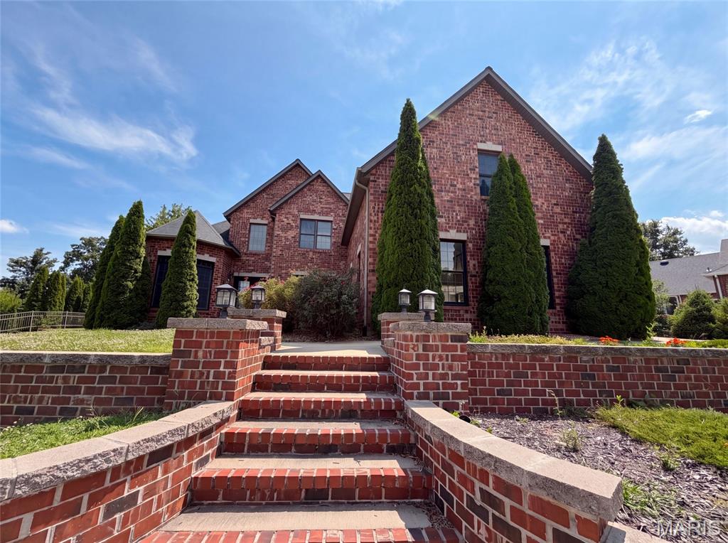 120 Fox Hill